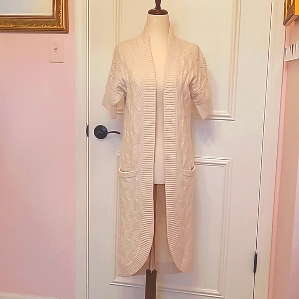 QI cream cashmere dusher
